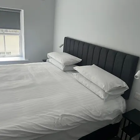 Apartment Town Centre At Bugler Doyles Bar *